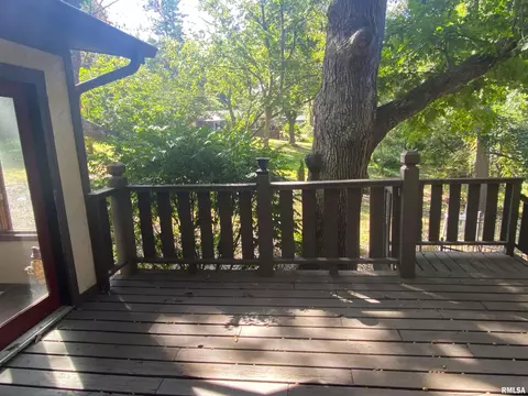 Exterior - 3912 W Bluffs Rd, Springfield, IL 62711 photo 5 of 12
