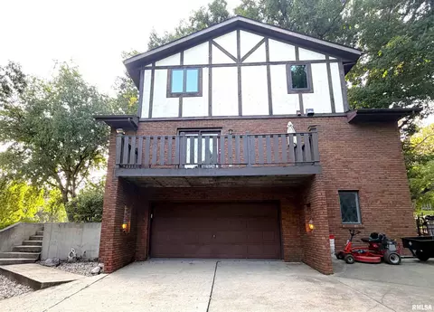 Exterior - 3912 W Bluffs Rd, Springfield, IL 62711 photo 10 of 12