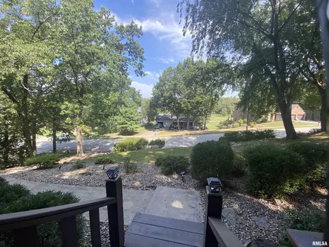 Exterior - 3912 W Bluffs Rd, Springfield, IL 62711 photo 11 of 12
