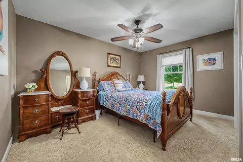 Bedroom - 440 E Walnut St, Dawson, IL 62520 photo 3 of 5