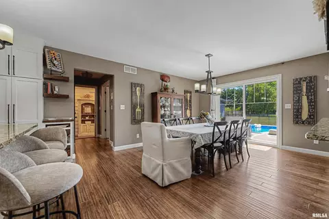Dining - 440 E Walnut St, Dawson, IL 62520 photo 1 of 2