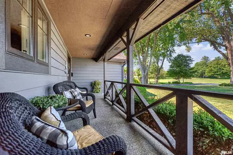 Exterior - 440 E Walnut St, Dawson, IL 62520 photo 5 of 16