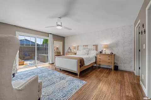 Bedroom - 440 E Walnut St, Dawson, IL 62520 photo 1 of 5