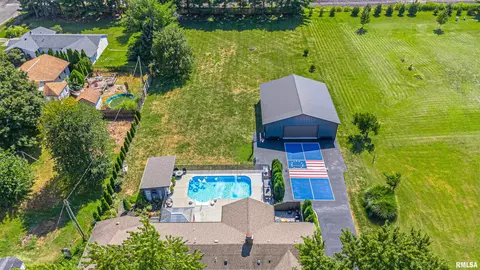 View/Area - 440 E Walnut St, Dawson, IL 62520 photo 5 of 5