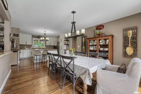 Dining - 440 E Walnut St, Dawson, IL 62520 photo 2 of 2