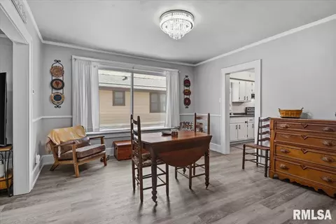Dining - 2225 S 6th St, Springfield, IL 62703 photo 1 of 2