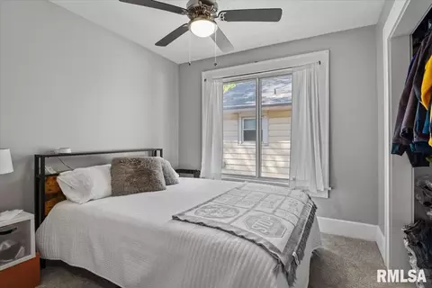 Bedroom - 2225 S 6th St, Springfield, IL 62703 photo 3 of 4