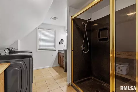 Other - 867 S Douglas St, Springfield, IL 62704 photo 11 of 13