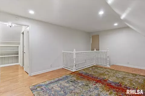 Entry Way - 867 S Douglas St, Springfield, IL 62704 photo 5 of 5
