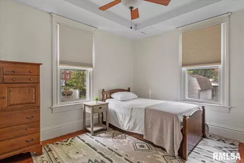 Bedroom - 867 S Douglas St, Springfield, IL 62704 photo 1 of 7