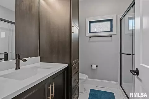 Bath - 3605 Deer Run Dr, Springfield, IL 62711 photo 5 of 7