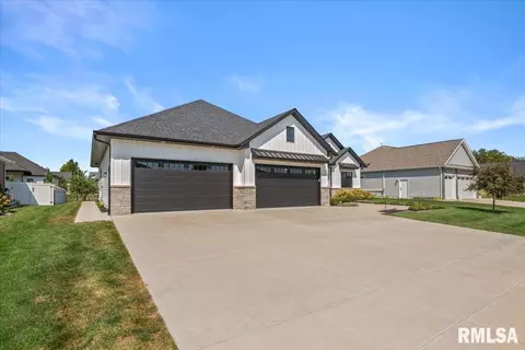 Exterior - 3605 Deer Run Dr, Springfield, IL 62711 photo 5 of 12