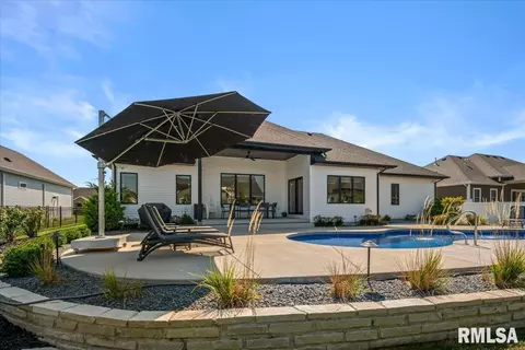 Exterior - 3605 Deer Run Dr, Springfield, IL 62711 photo 10 of 12