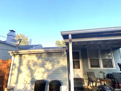 Exterior - 2541 S 4th St, Springfield, IL 62703 photo 10 of 11