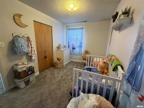 Bedroom - 1709 Albert St, Springfield, IL 62702 photo 1 of 4