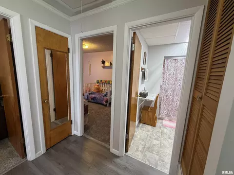 Entry Way - 1709 Albert St, Springfield, IL 62702 photo 1 of 3