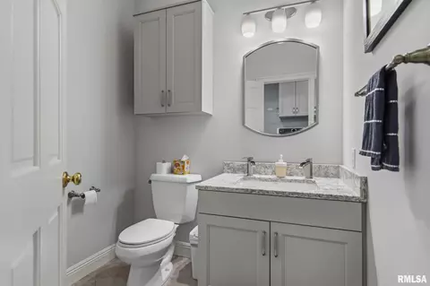Bath - 4300 Turtle Bay, Springfield, IL 62711 photo 1 of 9