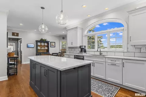 Kitchen - 4300 Turtle Bay, Springfield, IL 62711 photo 2 of 6