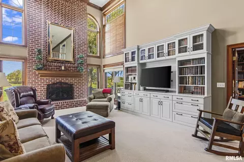 Living - 4300 Turtle Bay, Springfield, IL 62711 photo 2 of 6