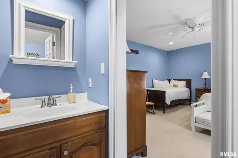 Bedroom - 4300 Turtle Bay, Springfield, IL 62711 photo 9 of 17