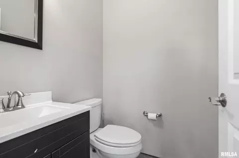 Bath - 4300 Turtle Bay, Springfield, IL 62711 photo 9 of 9