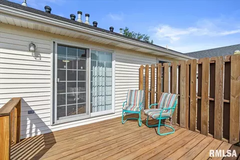 Exterior - 3206 Sequoia Dr, Springfield, IL 62712 photo 3 of 5
