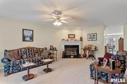 Living - 3206 Sequoia Dr, Springfield, IL 62712 photo 2 of 2