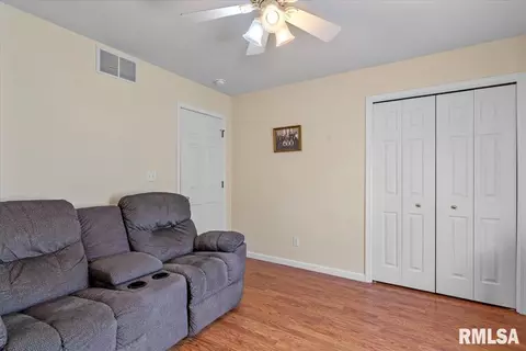 Bedroom - 3206 Sequoia Dr, Springfield, IL 62712 photo 8 of 8