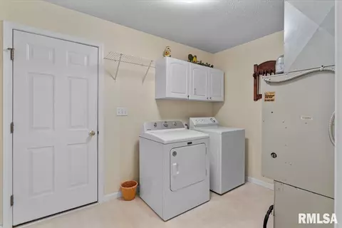 Other - 3206 Sequoia Dr, Springfield, IL 62712 photo 5 of 7