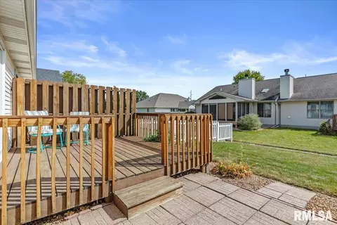Exterior - 3206 Sequoia Dr, Springfield, IL 62712 photo 4 of 5