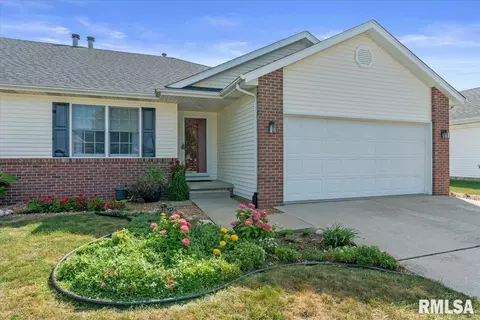 Exterior - 3206 Sequoia Dr, Springfield, IL 62712 photo 1 of 5