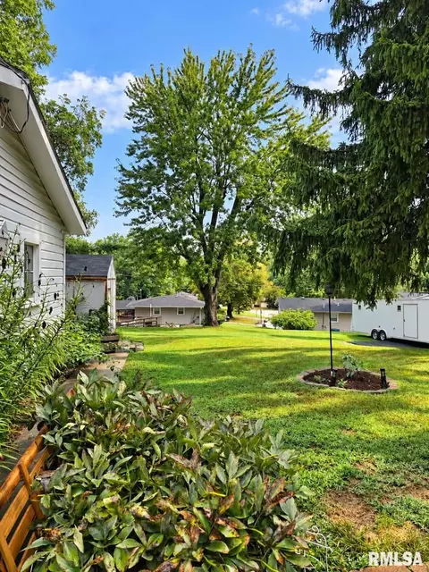 Exterior - 1348 S 28th St, Quincy, IL 62301 photo 1 of 2