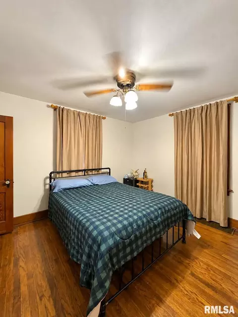 Bedroom - 1348 S 28th St, Quincy, IL 62301 photo 3 of 3