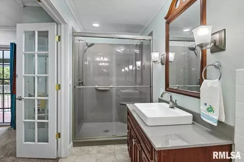 Bath - 39 Crestview Dr, Chatham, IL 62629 photo 2 of 6
