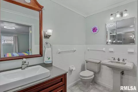 Bath - 39 Crestview Dr, Chatham, IL 62629 photo 1 of 6