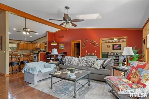 Living - 7908 Hunt Rd, Springfield, IL 62712 photo 2 of 3