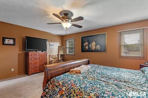 Bedroom - 7908 Hunt Rd, Springfield, IL 62712 photo 4 of 7