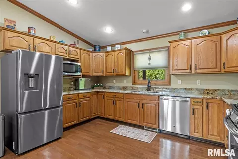 Kitchen - 7908 Hunt Rd, Springfield, IL 62712 photo 2 of 3
