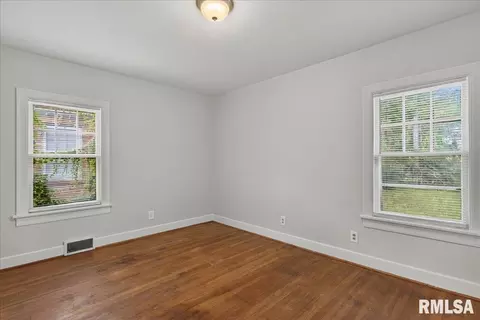 Bedroom - 2524 S 6th St, Springfield, IL 62703 photo 1 of 8