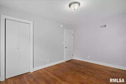 Bedroom - 2524 S 6th St, Springfield, IL 62703 photo 6 of 8