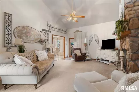 Living - 15 Spring St, Riverton, IL 62561 photo 2 of 4