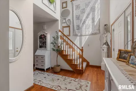 Entry Way - 15 Spring St, Riverton, IL 62561 photo 1 of 3