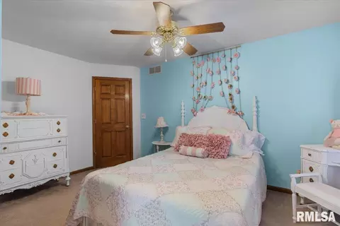 Bedroom - 15 Spring St, Riverton, IL 62561 photo 4 of 9