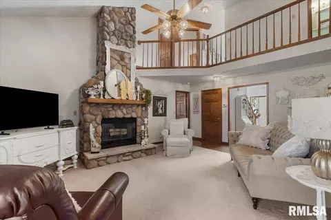 Living - 15 Spring St, Riverton, IL 62561 photo 4 of 4