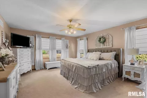 Bedroom - 15 Spring St, Riverton, IL 62561 photo 1 of 9