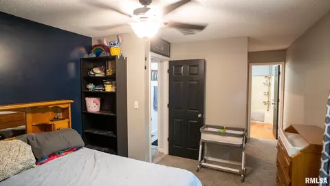 Bedroom - 5209 Carlton Dr, Springfield, IL 62703 photo 2 of 3