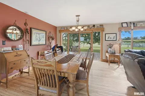 Dining - 186 E 1850 St, Galva, IL 61434 photo 2 of 4