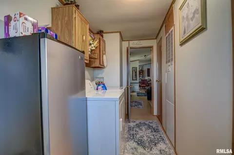 Other - 512 W Illinois St, Assumption, IL 62510 photo 5 of 9