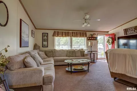 Other - 512 W Illinois St, Assumption, IL 62510 photo 3 of 9