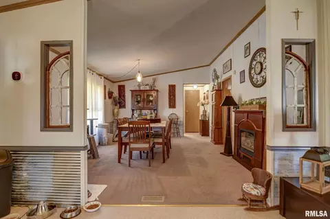 Entry Way - 512 W Illinois St, Assumption, IL 62510 photo 1 of 1